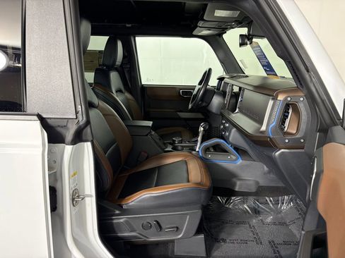 Used 2022 Ford Bronco Outer Banks AWD/4WD image 36