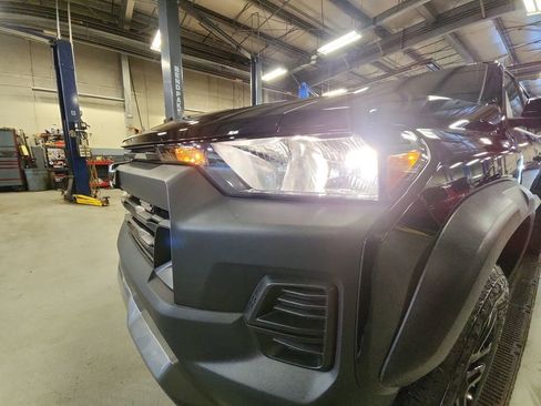 Certified 2025 Chevrolet Colorado Trail Boss w/ Midnight Edition AWD/4WD image 30