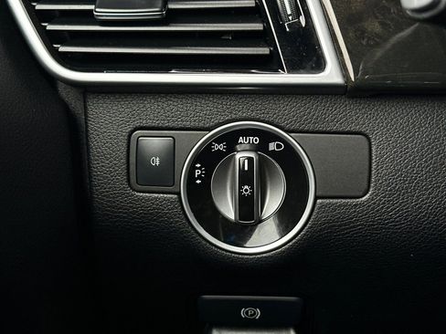 Used 2019 Mercedes-Benz GLS 450 4MATIC image 31