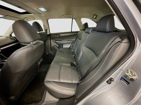 Used 2018 Subaru Outback 2.5i Limited AWD/4WD image 28
