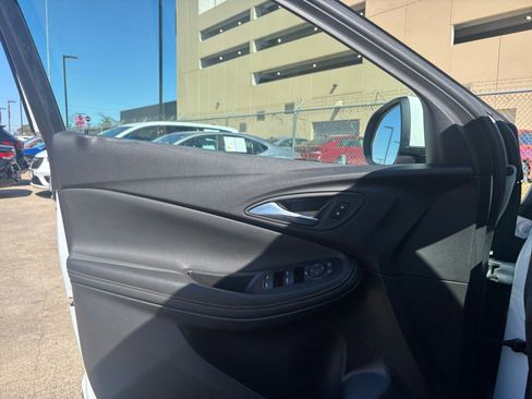 Used 2025 Buick Encore GX Preferred image 18