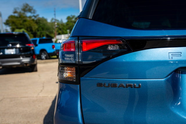 Certified 2025 Subaru Forester Premium AWD/4WD image 16