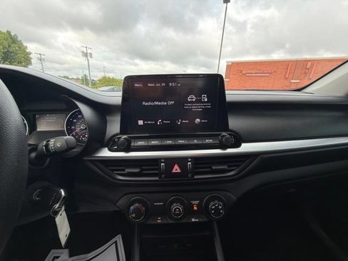 Certified 2023 Kia Forte LXS FWD image 19