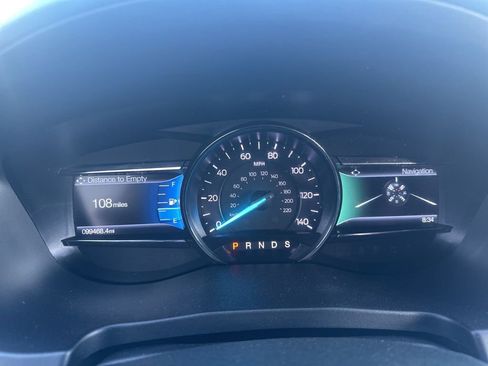 Used 2019 Ford Explorer XLT w/ Equipment Group 202A AWD/4WD image 17