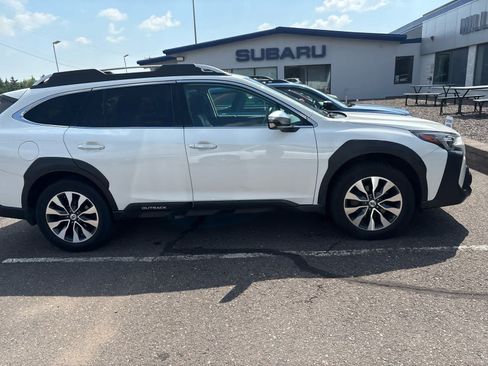 Used 2023 Subaru Outback Touring XT AWD/4WD image 4