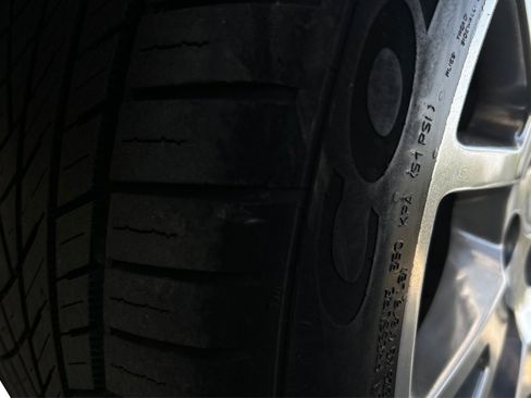 Used 2011 Cadillac CTS Premium image 46