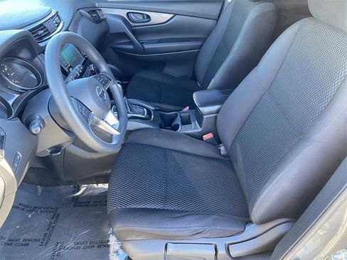 Used 2020 Nissan Rogue Sport S image 18
