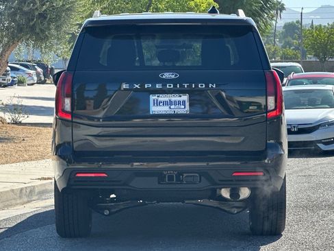 New 2027 Ford Expedition Active RWD image 5