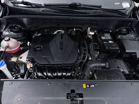 Used 2023 Kia Sorento LX image 11