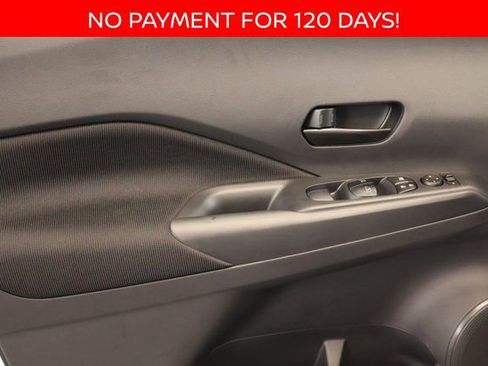 New 2025 Nissan Kicks Play S image 9