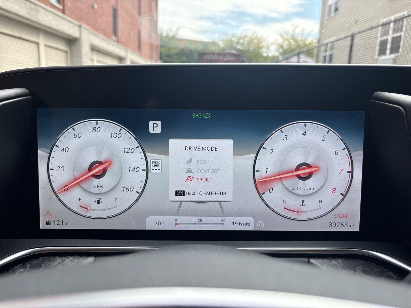 Used 2023 Genesis G90 3.5T AWD/4WD image 18