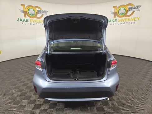 Used 2021 Toyota Corolla LE image 30