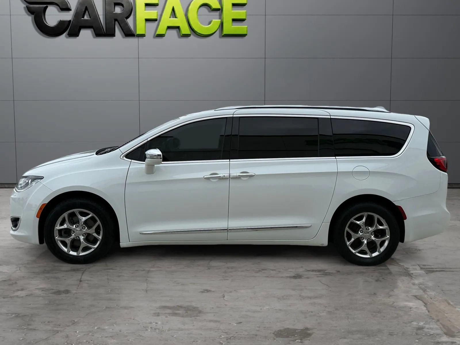 Used 2018 Chrysler Pacifica Limited FWD image 7