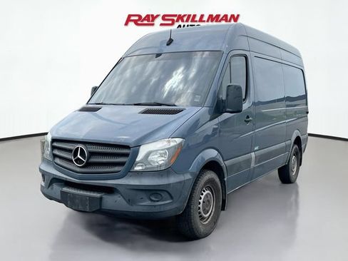 Used 2018 Mercedes-Benz Sprinter 2500 image 3