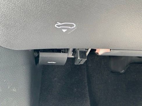 New 2026 Jeep Compass Trailhawk w/ Sun, Sound & Navigation Group AWD/4WD image 14