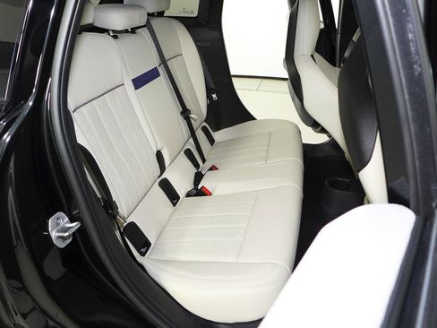 Certified 2025 MINI Cooper 4-Door Hardtop image 20