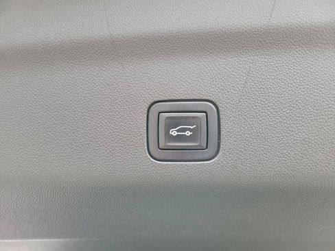 Certified 2022 Chevrolet Tahoe LT w/ LT Signature Plus Package AWD/4WD image 32