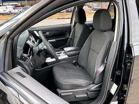 Used 2013 Ford Edge SE image 7