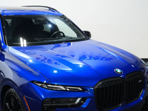 Used 2025 BMW X7 M60i AWD/4WD image 12