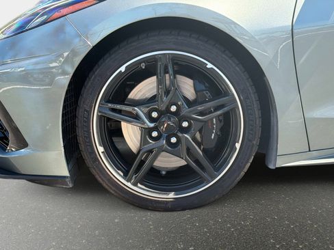 Used 2023 Chevrolet Corvette Stingray Premium Conv w/ Z51 Performance Package RWD image 12