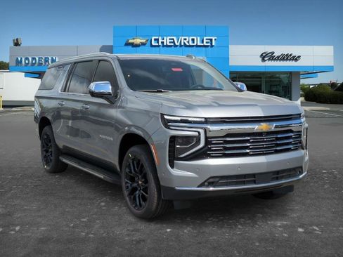 New 2026 Chevrolet Suburban Premier w/ Sun And Tow Package AWD/4WD image 3