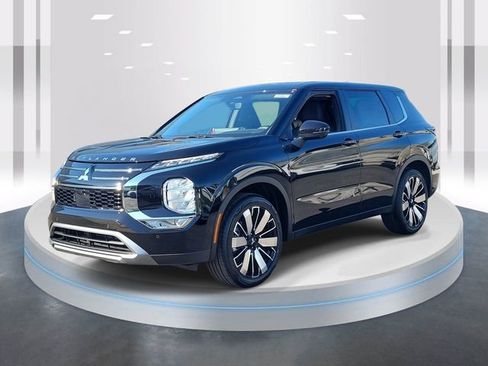 New 2026 Mitsubishi Outlander SE image 3