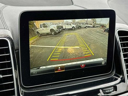 Used 2017 Mercedes-Benz GLE 550e image 18