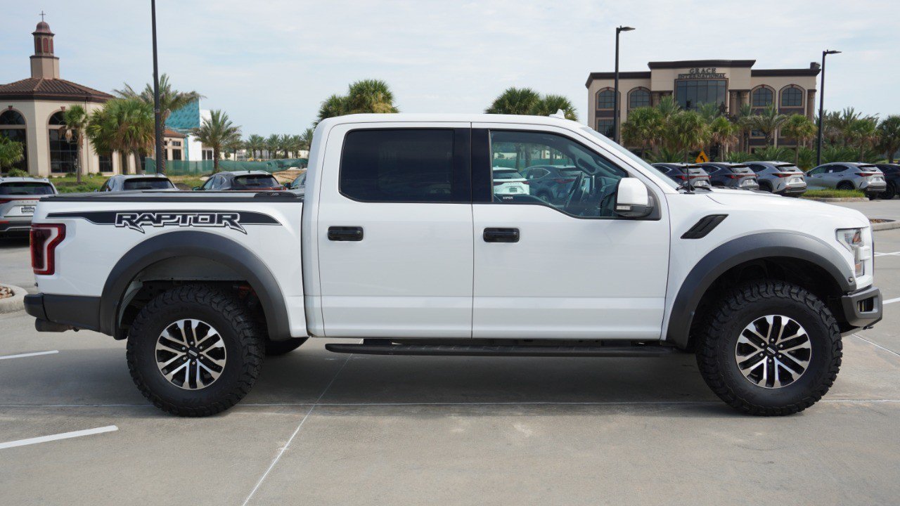 Used 2019 Ford F150 Raptor w/ Equipment Group 801A Mid AWD/4WD image 4