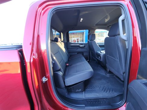 Used 2025 Chevrolet Silverado 1500 RST AWD/4WD image 18