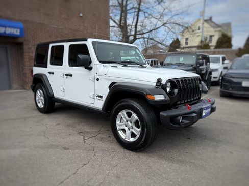 Used 2022 Jeep Wrangler Unlimited Sport image 3