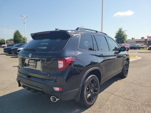 Certified 2024 Honda Passport Black Edition image 3
