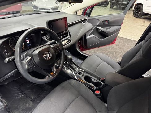 Used 2022 Toyota Corolla LE FWD image 32