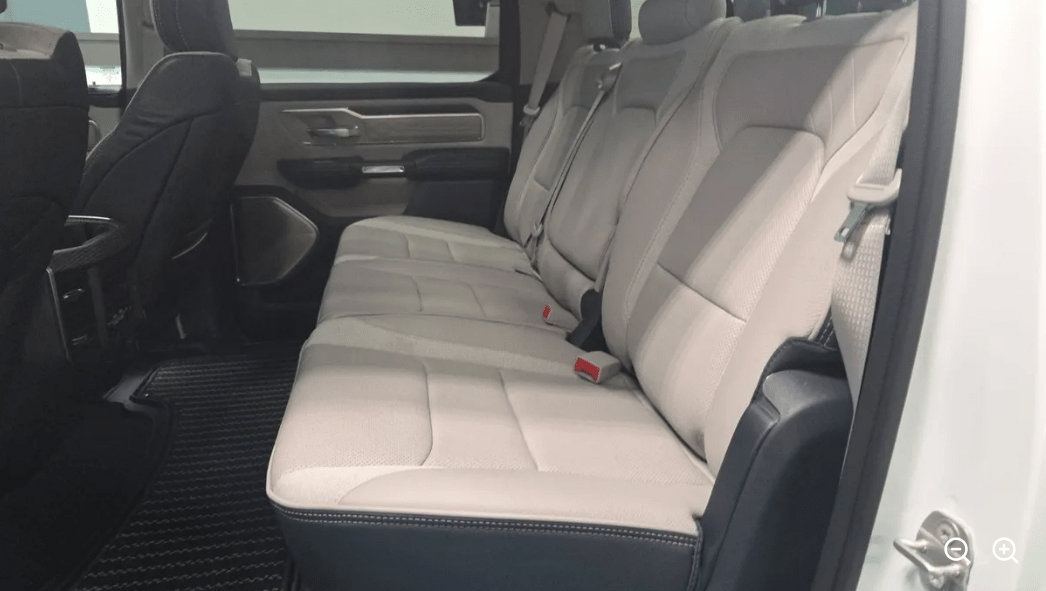 Used 2024 RAM 1500 Limited AWD/4WD image 9