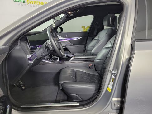 Certified 2023 BMW 740i w/ Executive Package image 5
