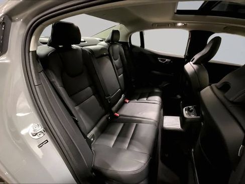 Certified 2024 Volvo S60 T8 Plus w/ Climate Package AWD/4WD image 29