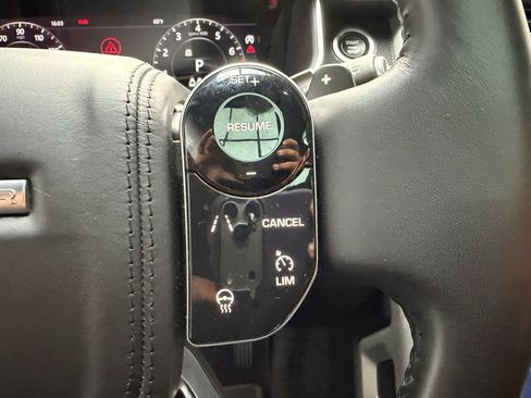 Used 2020 Land Rover Range Rover HSE image 39