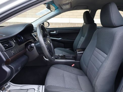 Used 2017 Toyota Camry LE FWD image 14