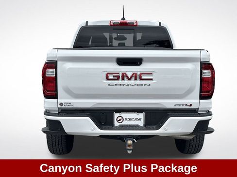 Used 2025 GMC Canyon AT4 image 6