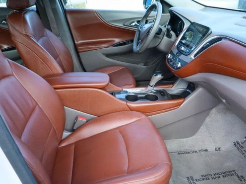 Used 2016 Chevrolet Malibu LT w/ Leather Package image 12