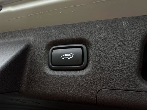 Used 2019 Hyundai Santa Fe Limited w/ Cargo Package FWD image 31