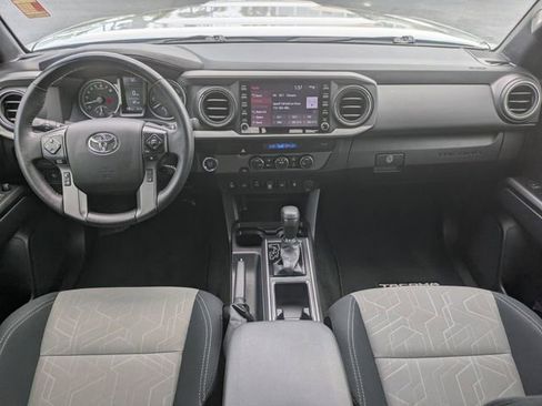 Used 2022 Toyota Tacoma TRD Sport w/ Technology Package RWD image 15