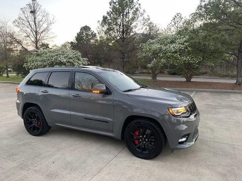 Used 2021 Jeep Grand Cherokee SRT w/ Trailer Tow Group IV AWD/4WD image 14