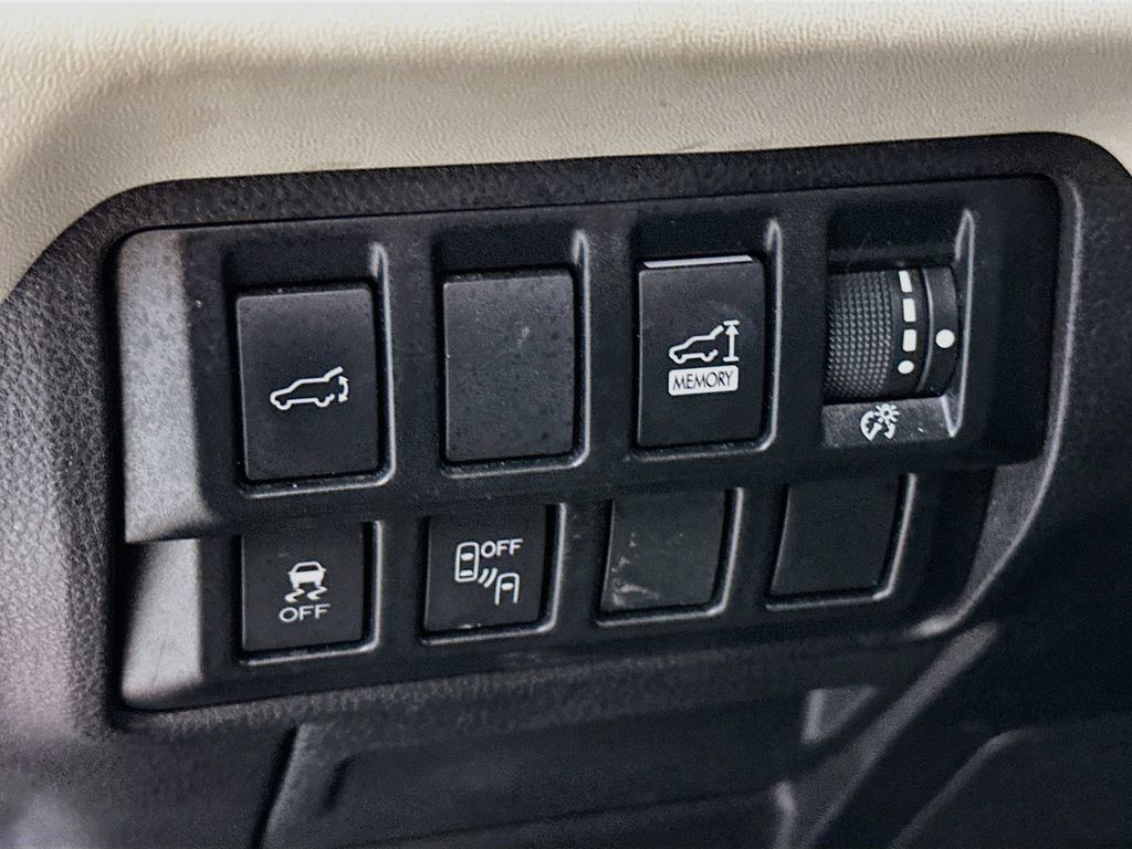 Used 2019 Subaru Ascent Limited w/ Popular Package #4 AWD/4WD image 15