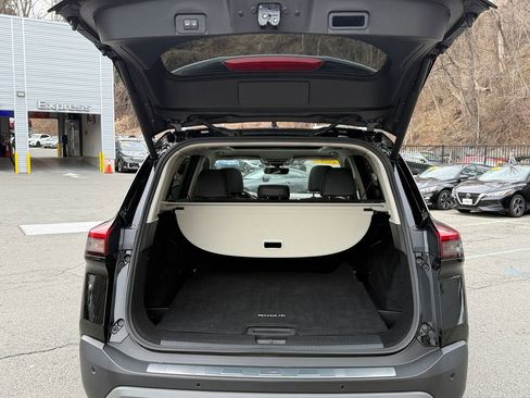 Used 2023 Nissan Rogue SV w/ SV Premium B Package image 35