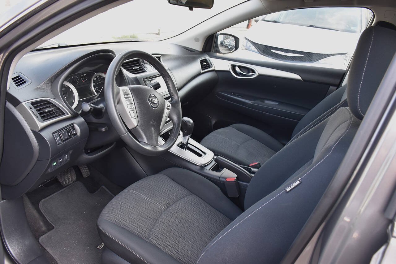Used 2015 Nissan Sentra SV FWD image 10