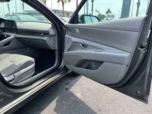 New 2026 Hyundai Elantra Sport FWD image 21