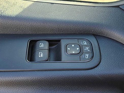 Used 2025 Mercedes-Benz Sprinter 2500 image 26