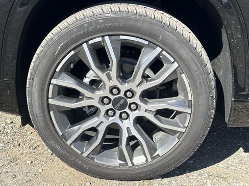 New 2026 GMC Acadia Denali Ultimate w/ LPO, Floor Liner Package AWD/4WD image 12