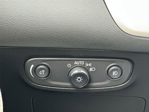 Used 2023 Buick Encore GX Preferred w/ Cold Weather Comfort Package AWD/4WD image 17