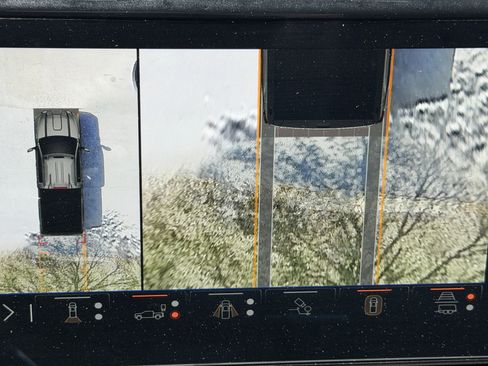 Used 2024 GMC Sierra 2500 AT4 w/ AT4 Premium Plus Package image 15